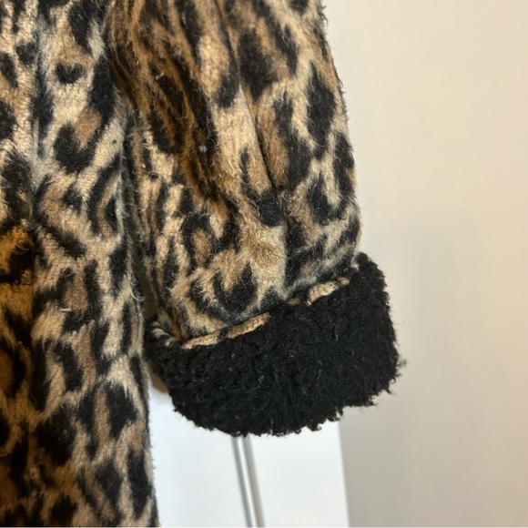 RD STYLE LEOPARD PRINT OVERCOAT WITH HOOD, POCKETS AND BUTTON FRONT SIZE SMALL - Picture 14 of 16